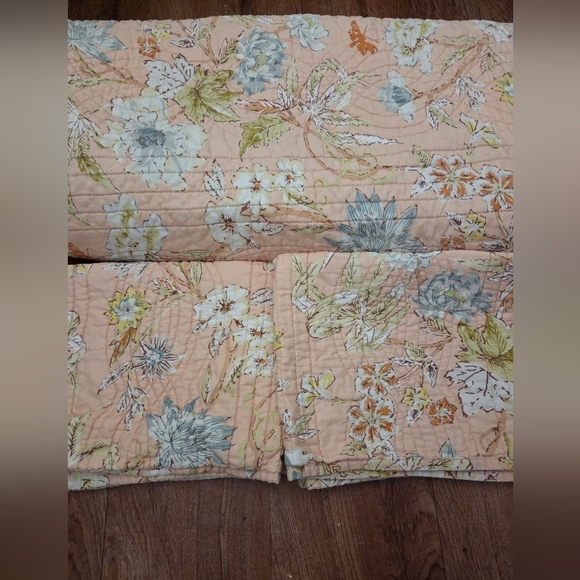 Waverly Cape Coral Quiled Twin Comforter and 2 Shams - Picture 2 of 7